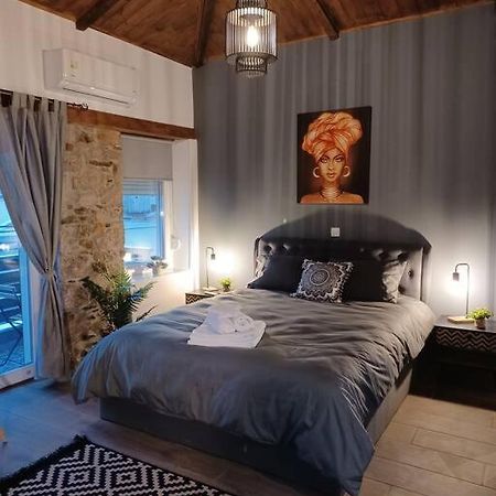 Luxury Apartment With Balcony Mytilene ภายนอก รูปภาพ