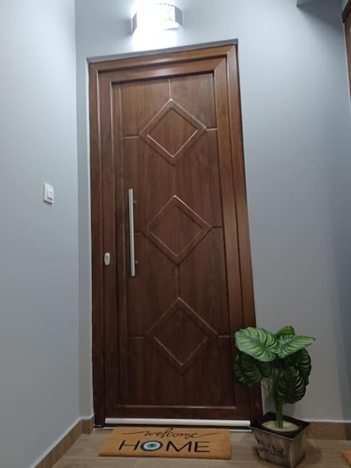 Luxury Apartment With Balcony Mytilene ภายนอก รูปภาพ