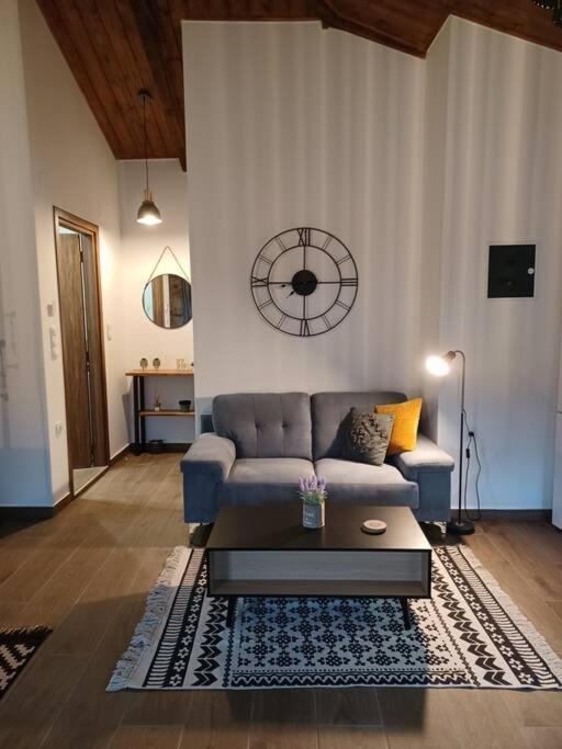 Luxury Apartment With Balcony Mytilene ภายนอก รูปภาพ